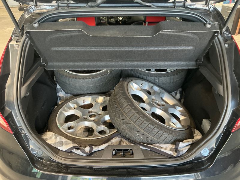Ford Fiesta 1.6 EcoBoost ST 2015 – снимка 25
