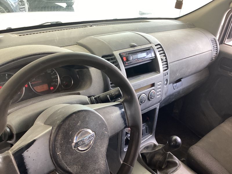 Nissan Pathfinder 2.5 dCi SE 2005 – снимка 28