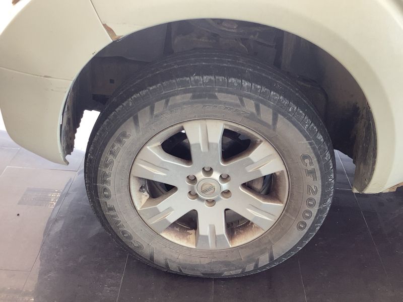 Nissan Pathfinder 2.5 dCi SE 2005 – снимка 3