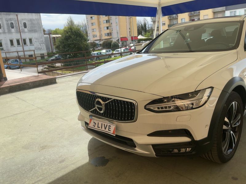 Volvo V90 Cross Country 2.0 D5 Pro AWD 2017 – снимка 2