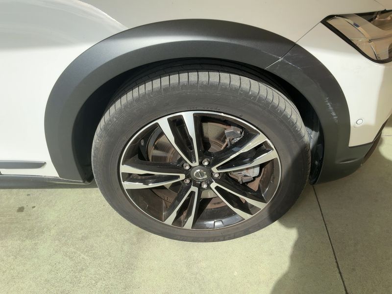 Volvo V90 Cross Country 2.0 D5 Pro AWD 2017 – снимка 11