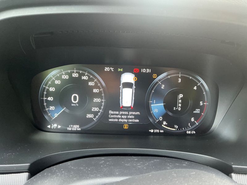 Volvo V90 Cross Country 2.0 D5 Pro AWD 2017 – снимка 18