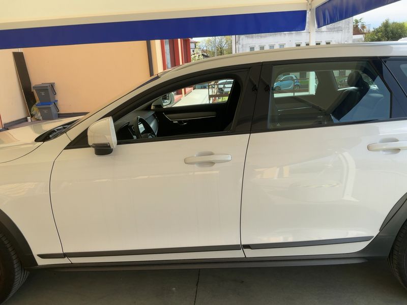 Volvo V90 Cross Country 2.0 D5 Pro AWD 2017 – снимка 4