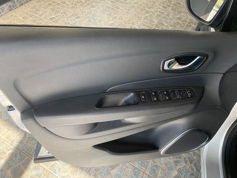 Renault Captur 0.9 Energy Intens 2018 – снимка 28