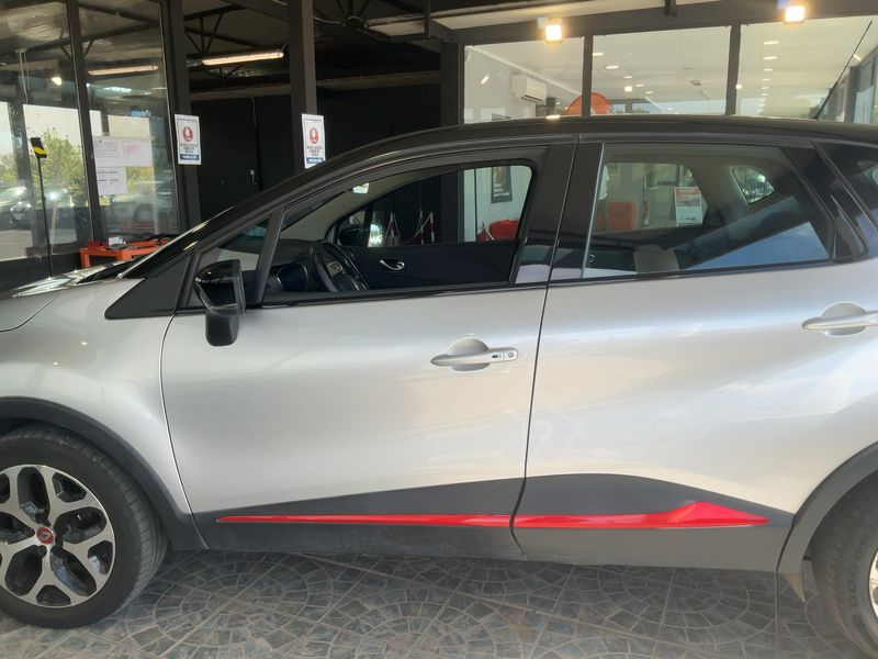 Renault Captur 0.9 Energy Intens 2018 – снимка 4