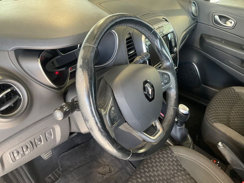 Renault Captur 0.9 Energy Intens 2018 – снимка 27