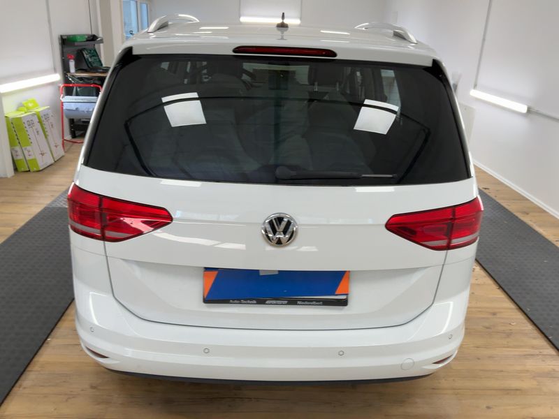 Volkswagen Touran 1.5 TSI ACT Highline BlueMotion Tech 2019 – снимка 7