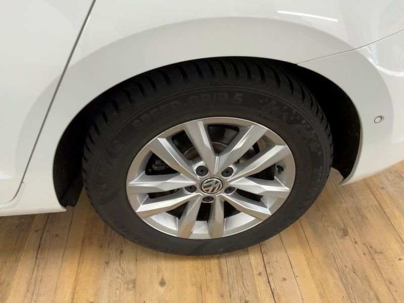 Volkswagen Touran 1.5 TSI ACT Highline BlueMotion Tech 2019 – снимка 5