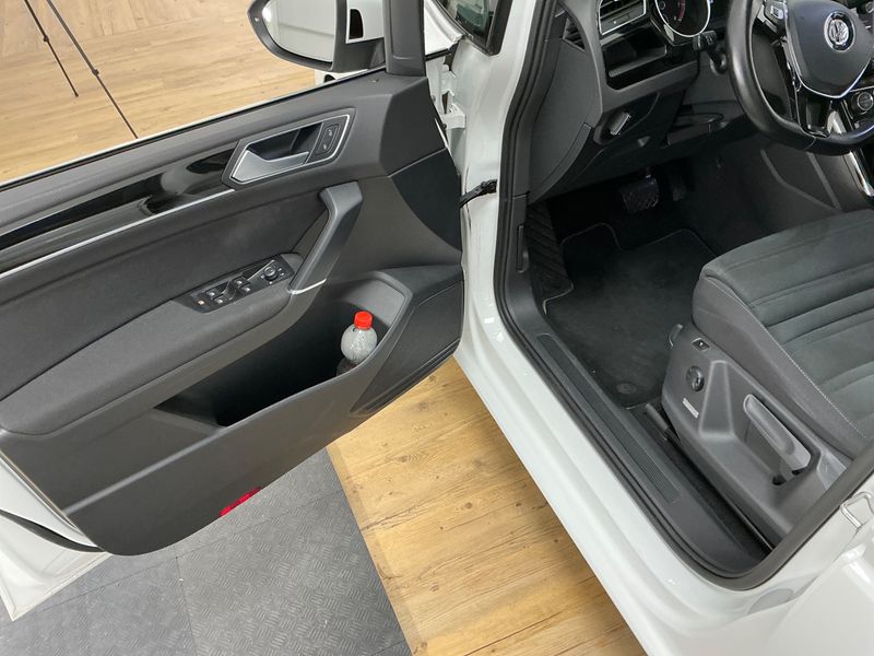 Volkswagen Touran 1.5 TSI ACT Highline BlueMotion Tech 2019 – снимка 23