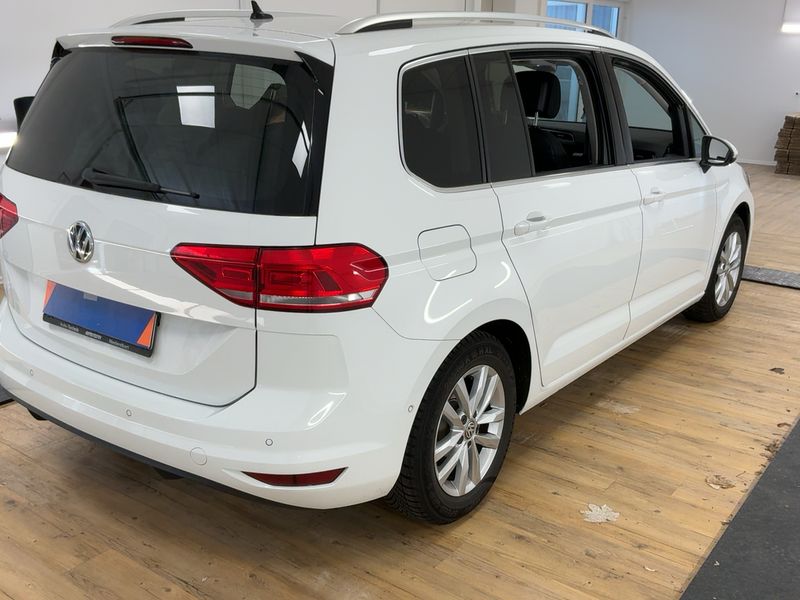 Volkswagen Touran 1.5 TSI ACT Highline BlueMotion Tech 2019 – снимка 8