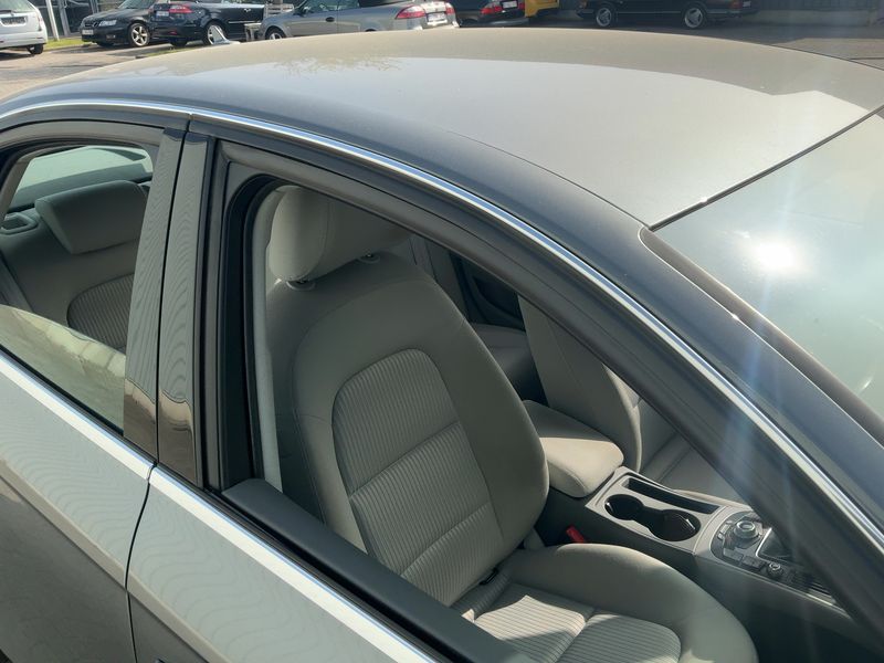 Audi A4 2.0 TDI Attraction 2013 – снимка 21