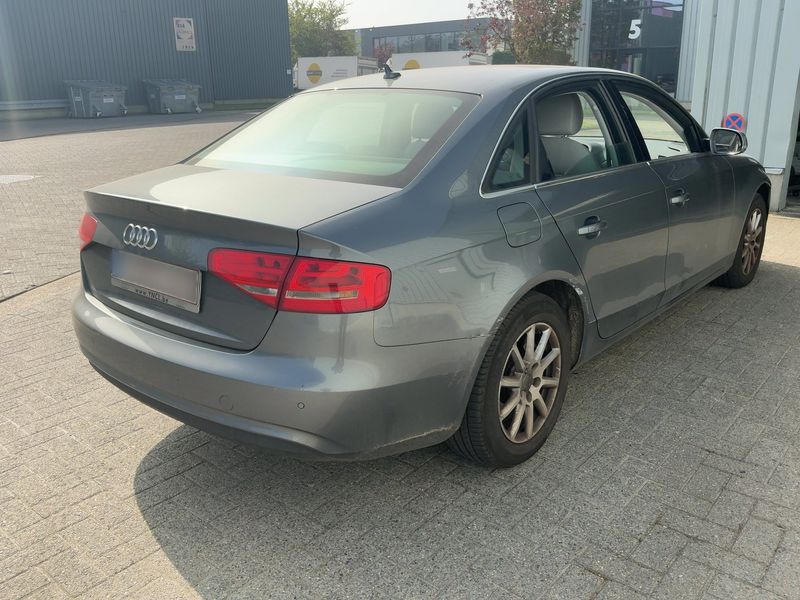 Audi A4 2.0 TDI Attraction 2013 – снимка 6