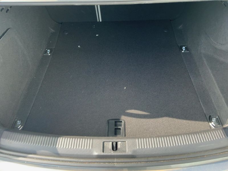 Audi A4 2.0 TDI Attraction 2013 – снимка 10
