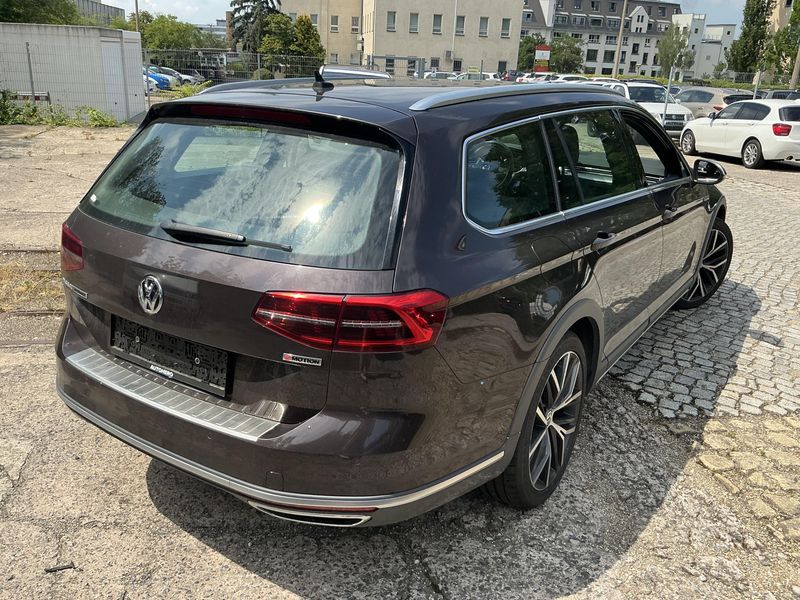 Volkswagen Passat Alltrack 2.0 TDI 4Motion BlueMotion Tech 2018 – снимка 8