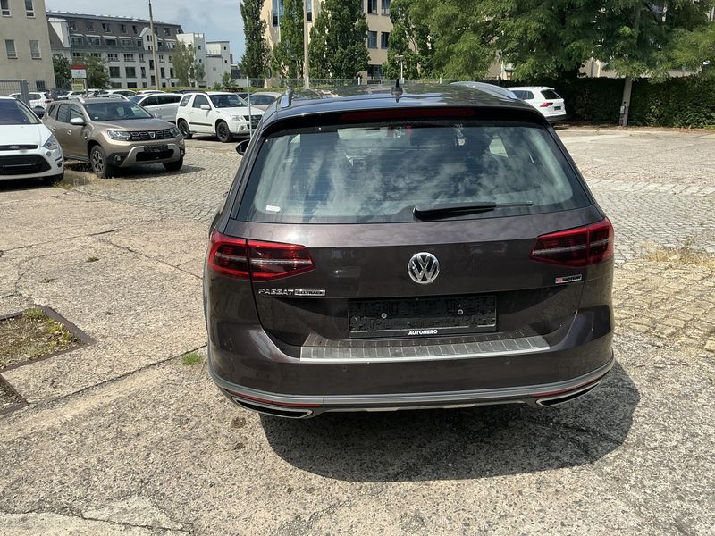 Volkswagen Passat Alltrack 2.0 TDI 4Motion BlueMotion Tech 2018 – снимка 7