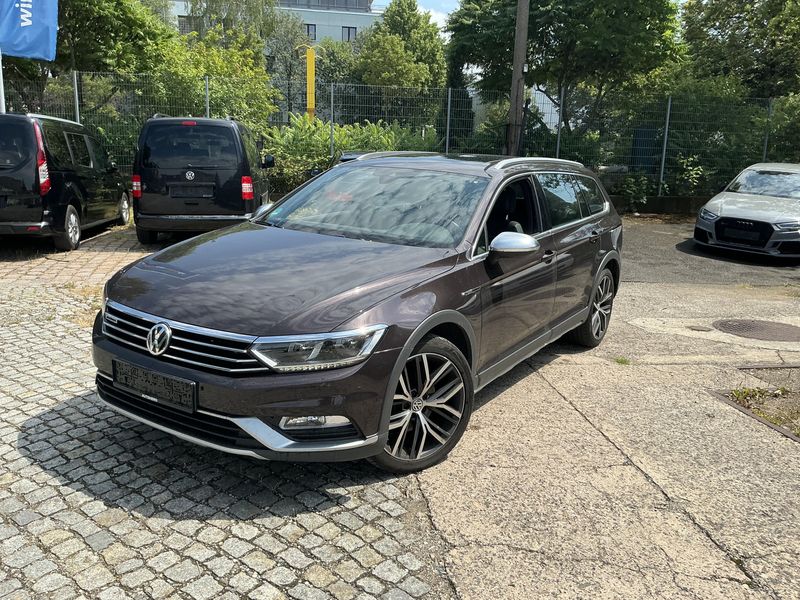 Volkswagen Passat Alltrack 2.0 TDI 4Motion BlueMotion Tech 2018 – снимка 1