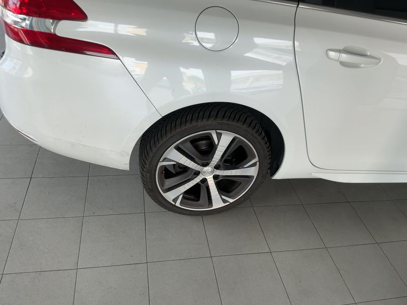 Peugeot 308 1.6 Blue-HDi GT Line 2016 – снимка 9