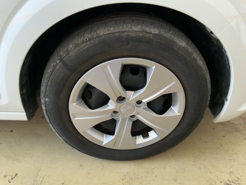 Dacia Sandero 1.0 TCe LPG Essential 2024 – снимка 11