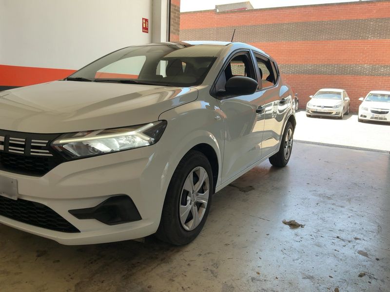 Dacia Sandero 1.0 TCe LPG Essential 2024 – снимка 2