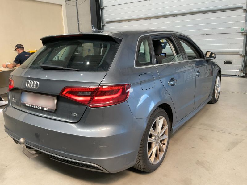 Audi A3 Sportback 1.6 TDI Ambition 2016 – снимка 8