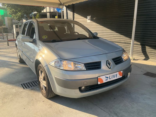 Renault Megane 1.6 Dynamique Confort 2004 – снимка 1