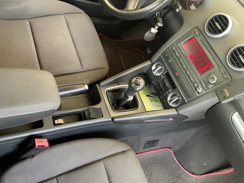 Audi A3 1.6 TDI Attraction 2010 – снимка 27