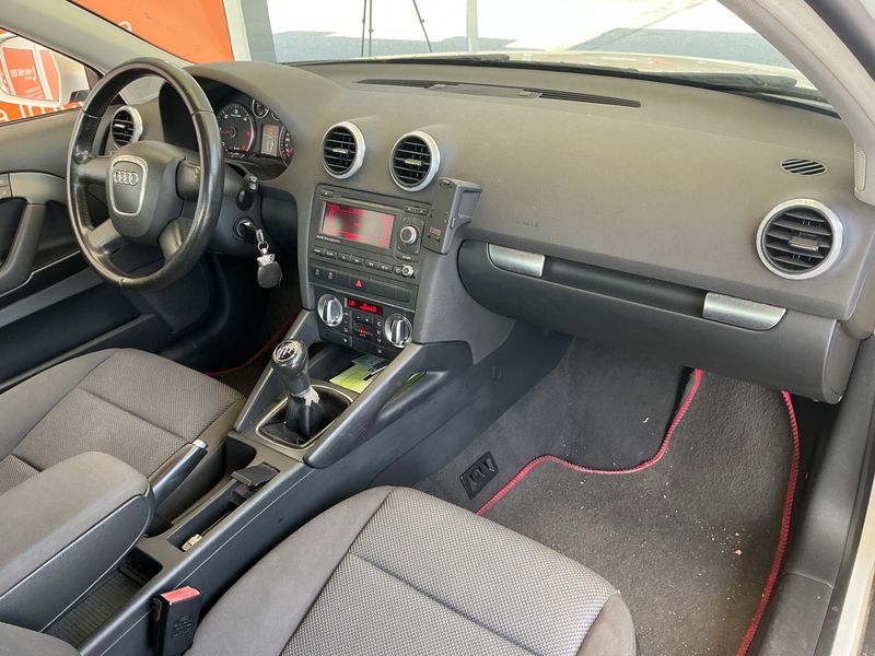 Audi A3 1.6 TDI Attraction 2010 – снимка 17