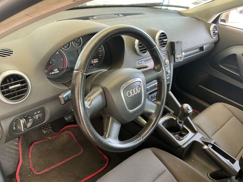 Audi A3 1.6 TDI Attraction 2010 – снимка 29