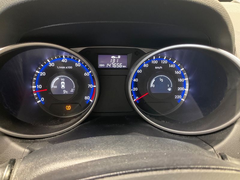 Hyundai ix35 2.0 GDI Trend AWD 2014 – снимка 19