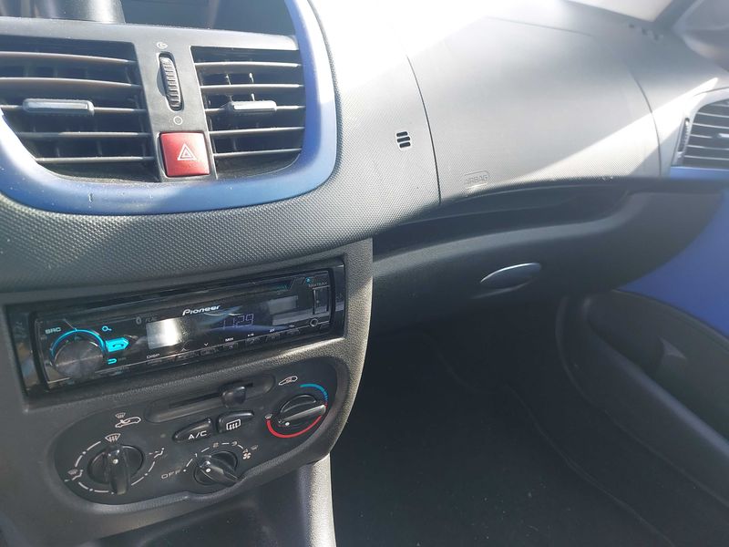 Peugeot 206+ 1.4 Urban Move 2011 – снимка 46