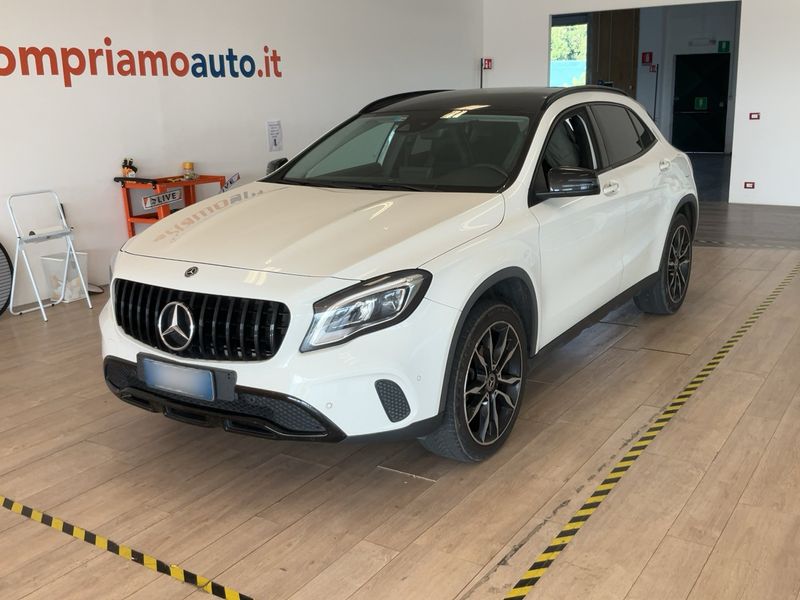Mercedes-Benz GLA-Klasse GLA 200 d Sport 2017 – снимка 1