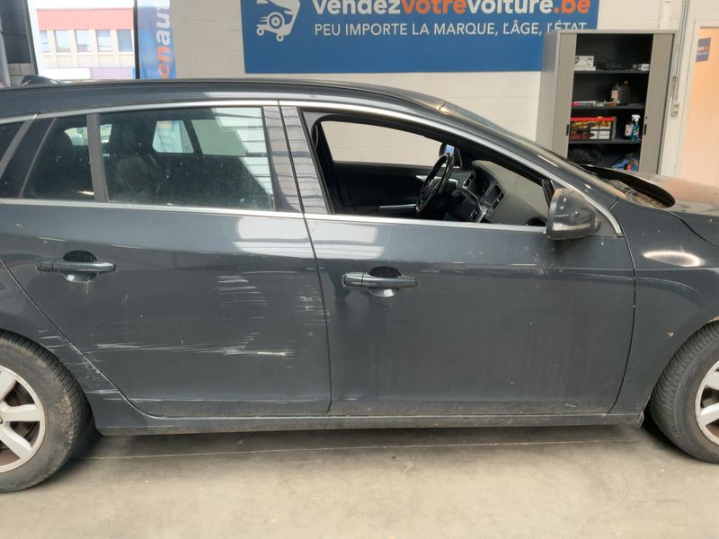Volvo V60 1.6 D Momentum 2013 – снимка 10