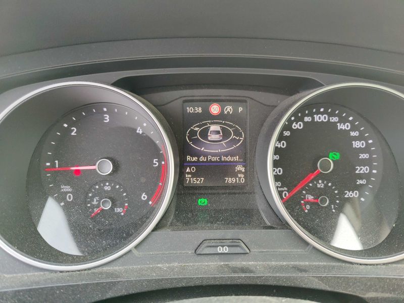 Volkswagen Tiguan 2.0 TDI Life Plus 2023 – снимка 12