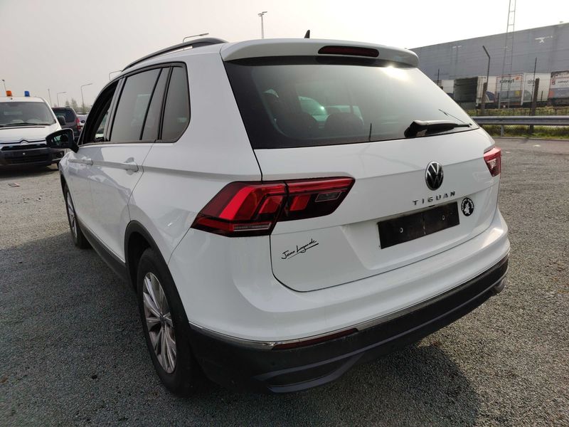 Volkswagen Tiguan 2.0 TDI Life Plus 2023 – снимка 3