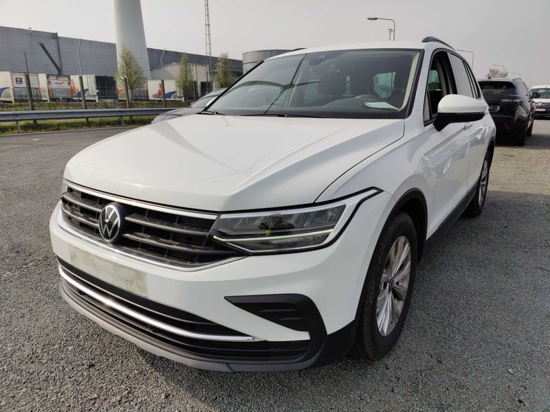 Volkswagen Tiguan 2.0 TDI Life Plus 2023 – снимка 1