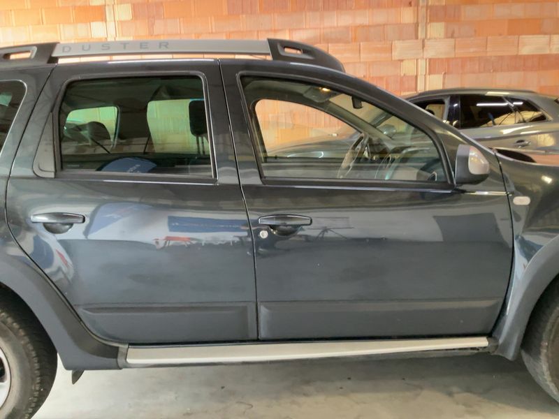 Dacia Duster 1.5 dCi Prestige 4x4 2014 – снимка 10
