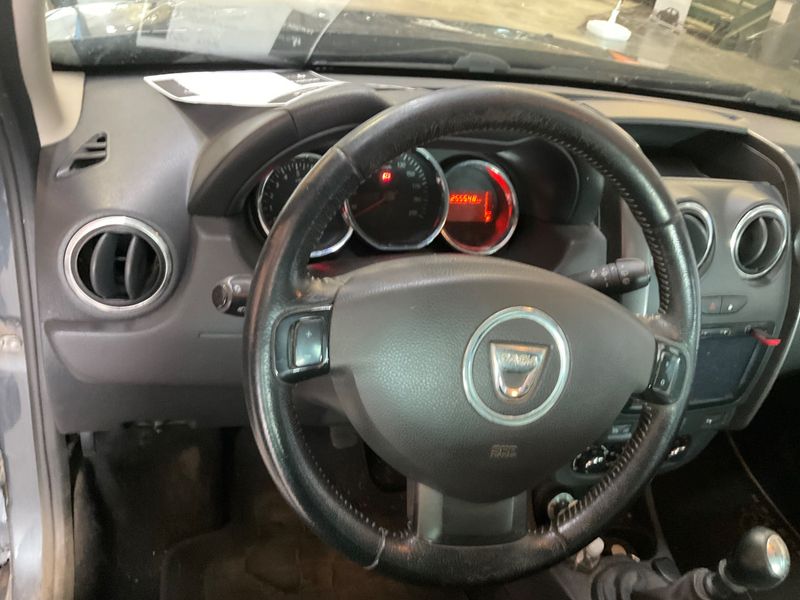 Dacia Duster 1.5 dCi Prestige 4x4 2014 – снимка 27