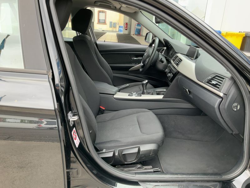 BMW 3er 318d Advantage 2016 – снимка 16