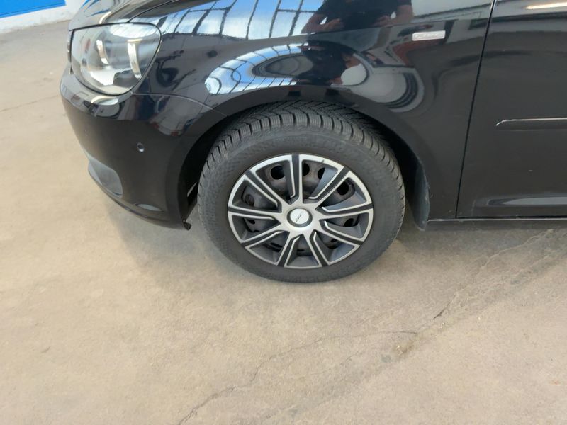 Volkswagen Touran 1.6 TDI Life 2013 – снимка 3