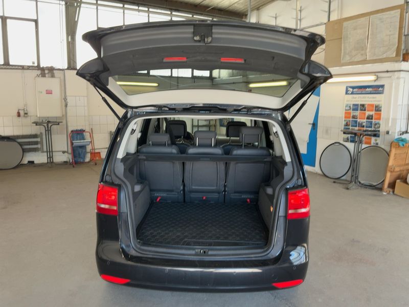 Volkswagen Touran 1.6 TDI Life 2013 – снимка 15