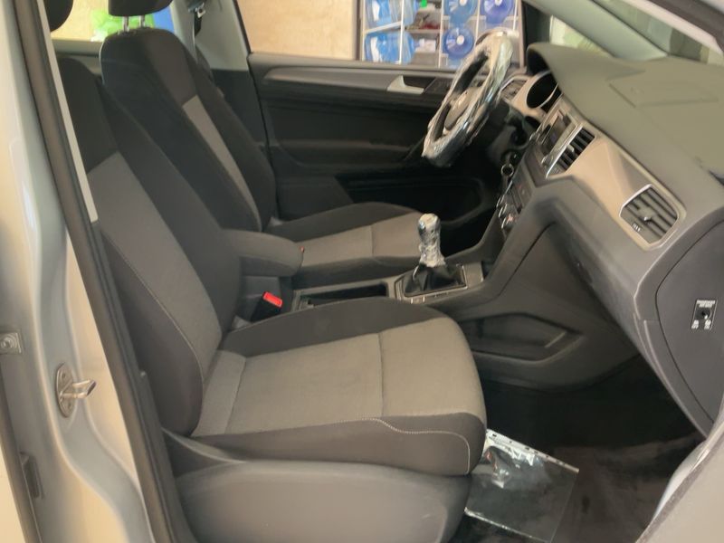 Volkswagen Golf VII Sportsvan 1.6 TDI Trendline BlueMotion Tech 2016 – снимка 16