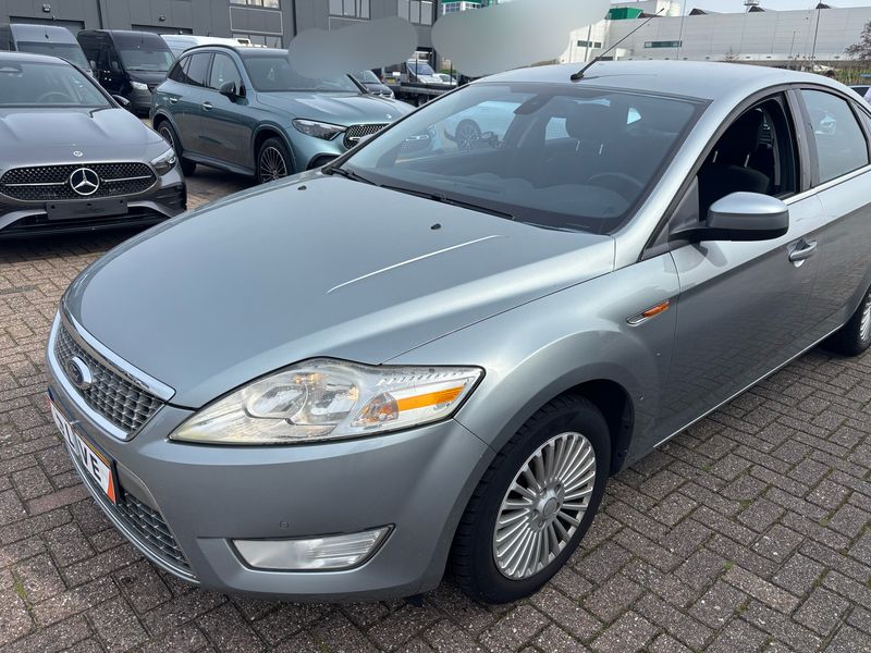 Ford Mondeo 2.0 Titanium 2010 – снимка 2
