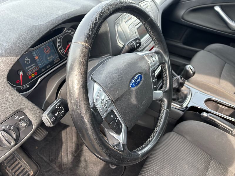 Ford Mondeo 2.0 Titanium 2010 – снимка 25