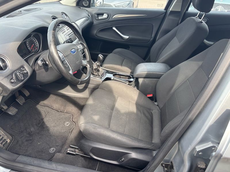 Ford Mondeo 2.0 Titanium 2010 – снимка 10