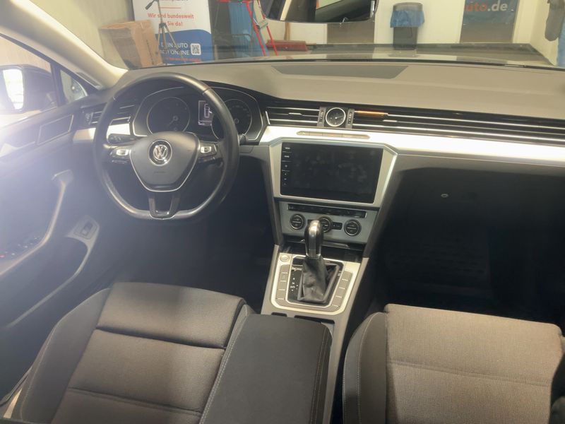 Volkswagen Passat 2.0 TDI Comfortline BlueMotion Tech 2018 – снимка 17