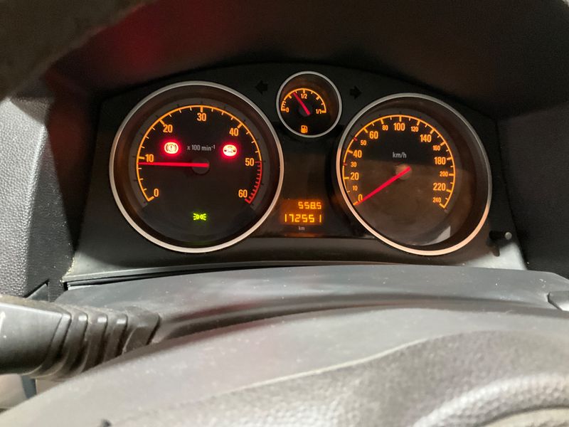 Opel Astra 1.7 CDTI Edition 2009 – снимка 4