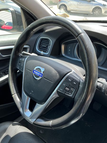 Volvo S60 2.0 D2 Momentum 2015 – снимка 31