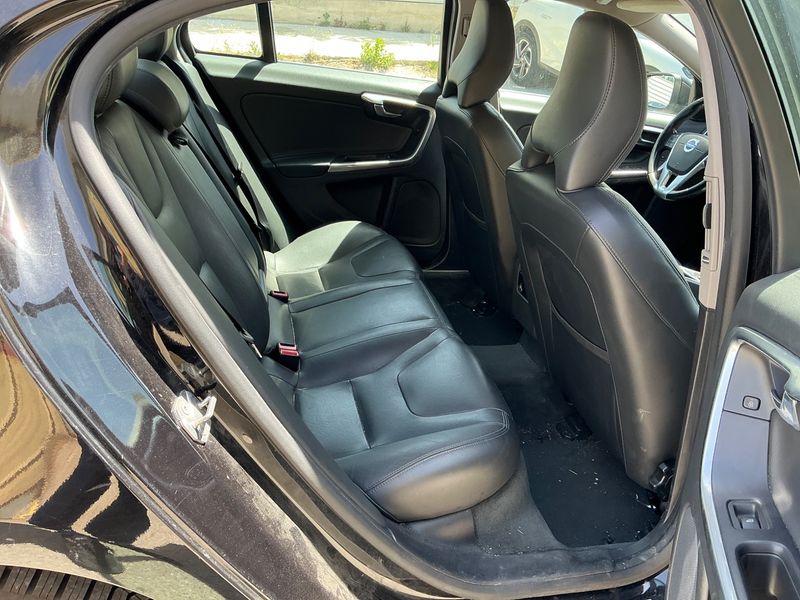 Volvo S60 2.0 D2 Momentum 2015 – снимка 19