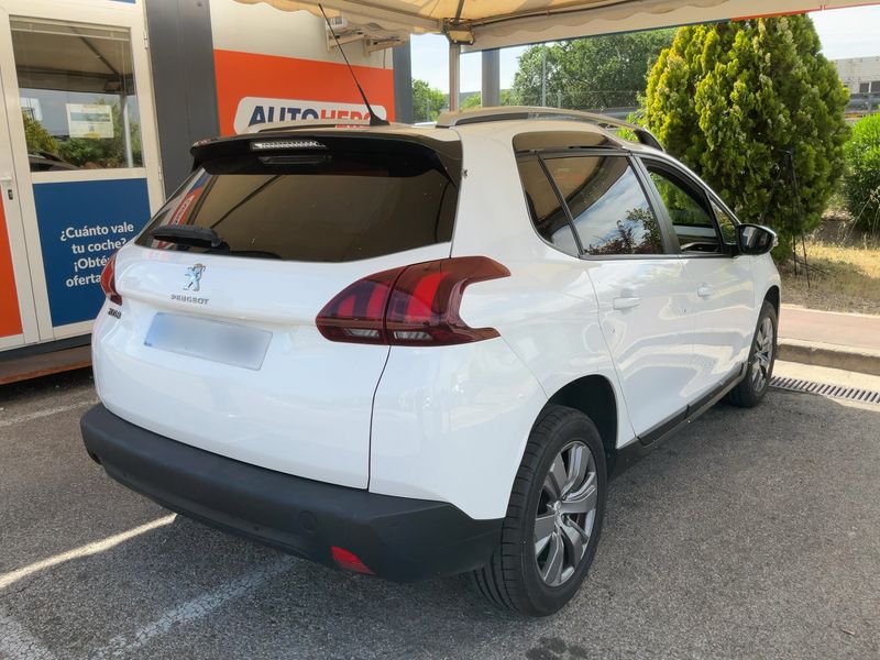 Peugeot 2008 1.6 Blue-HDi Style 2018 – снимка 8