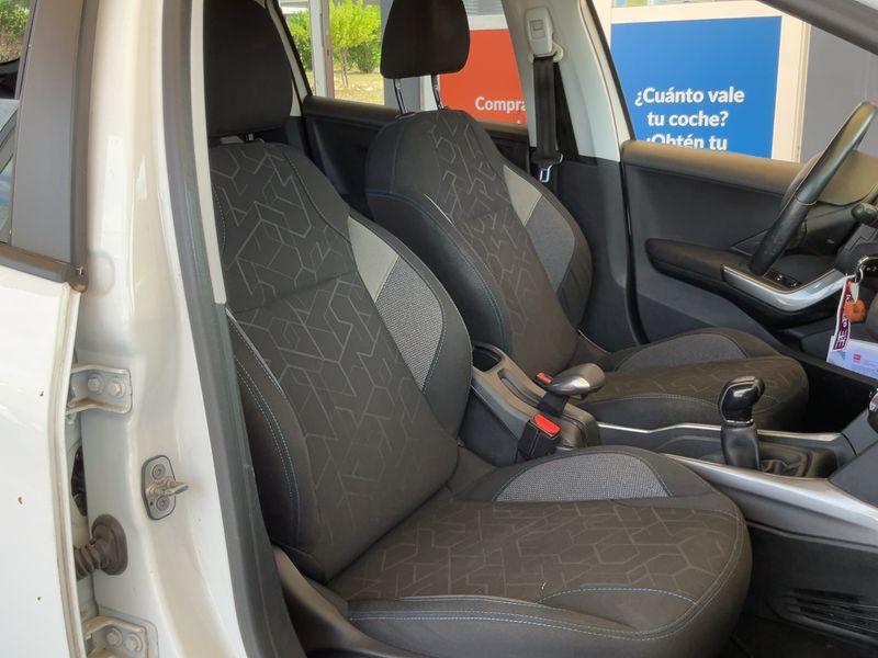 Peugeot 2008 1.6 Blue-HDi Style 2018 – снимка 16